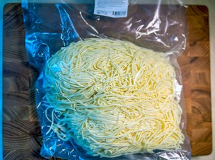 Сыр копченый на ольхе с перцем 