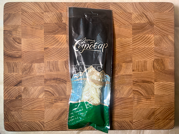 Сыр 100 гр ГОРНЫЙ СЫРОВАР (Косичка с укропом и чесноком) в Дзержинском